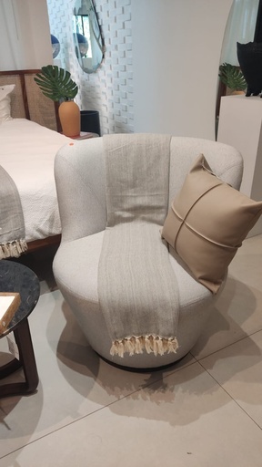 Throw manta cruda con borlas