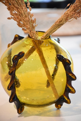 Jarrón Esfera con Espinas